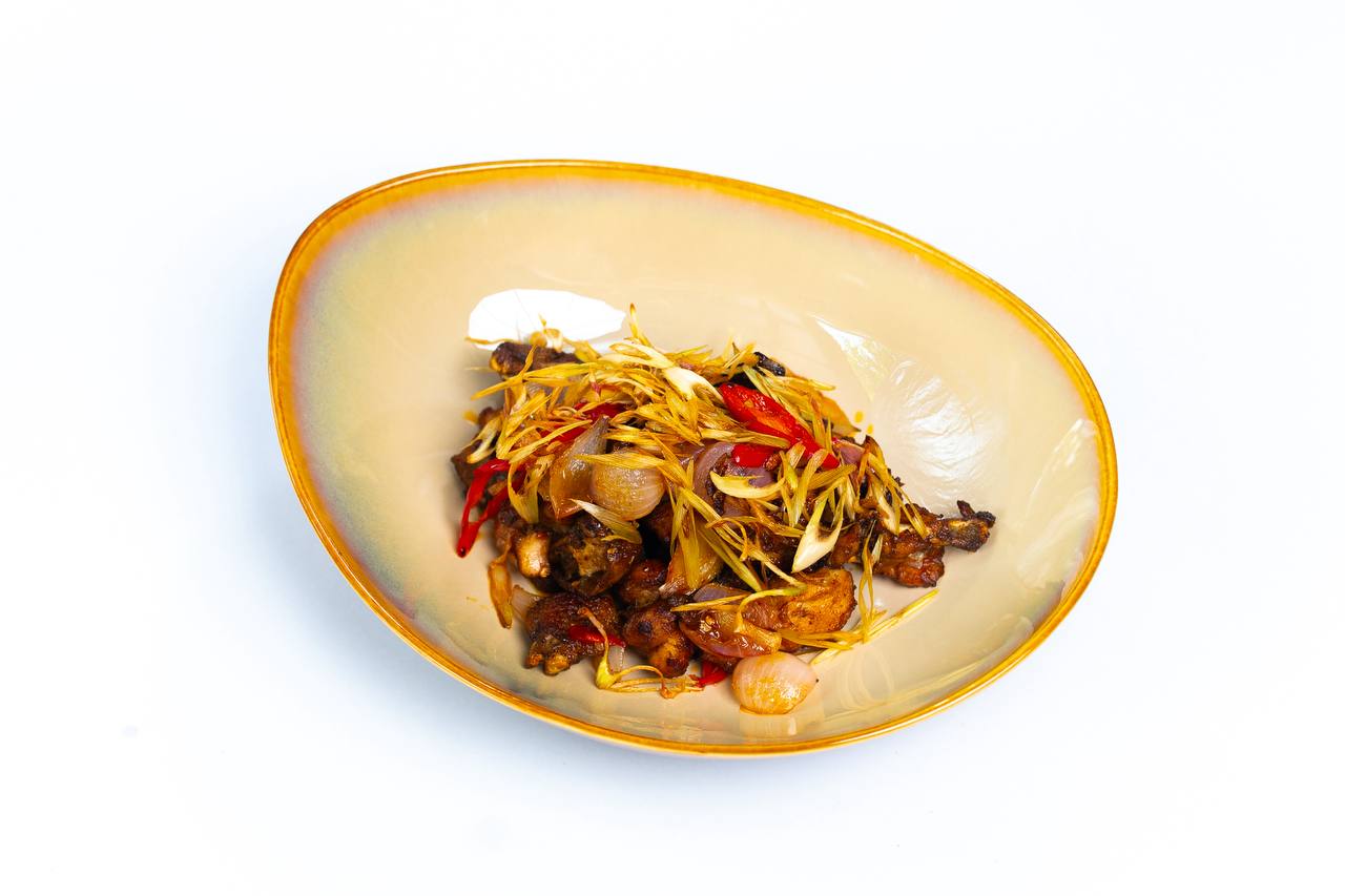 មាន់លីងគល់ស្លឹកគ្រៃ